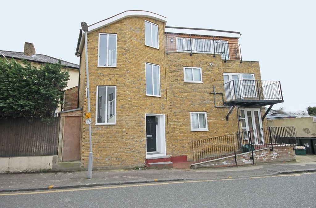 Property photo 1 of 4