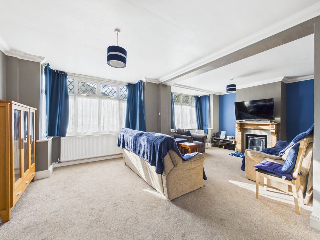 Property photo 2 of 12 Picture No. 32