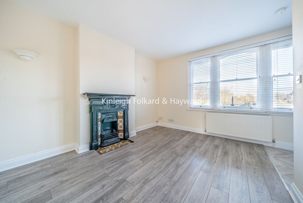 Property photo 1 of 8 c60A72c6-c769-47ee-B