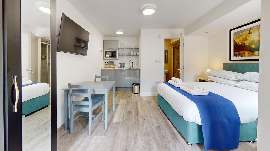Property photo 2 of 4 Dean-Court-Lodge-The-Launton-Room-5-Bedroom.Jpg