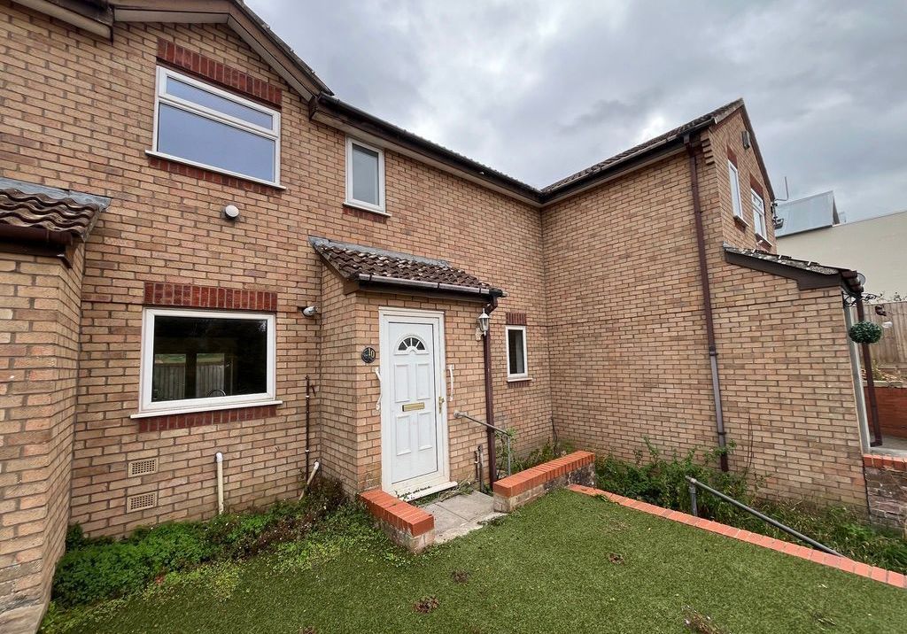 Property photo 1 of 17