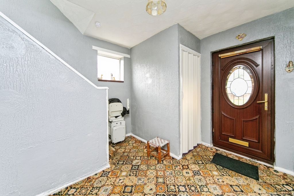 Property photo 2 of 17 Photo