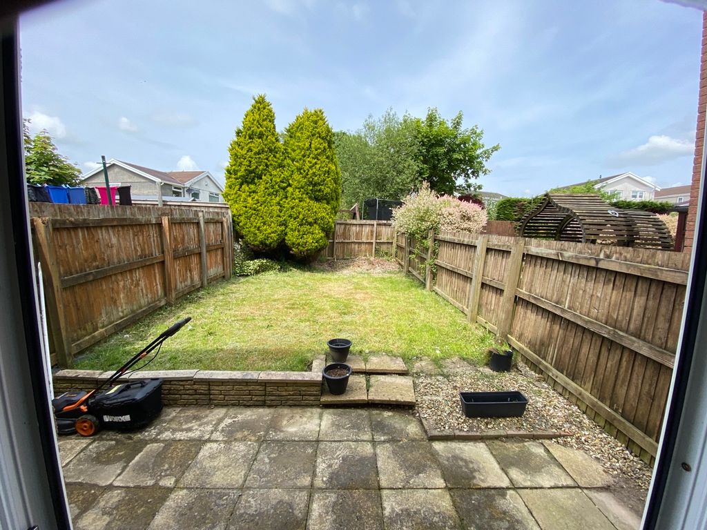 Property photo 2 of 7 Garden