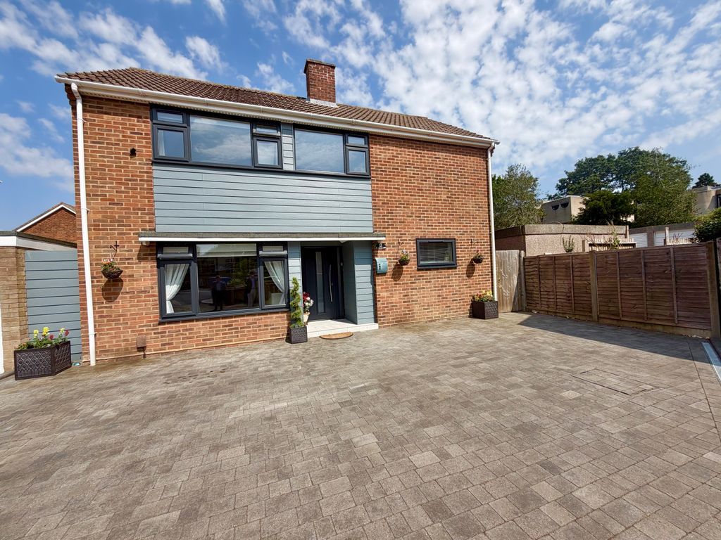 Property photo 1 of 16 Img_6507