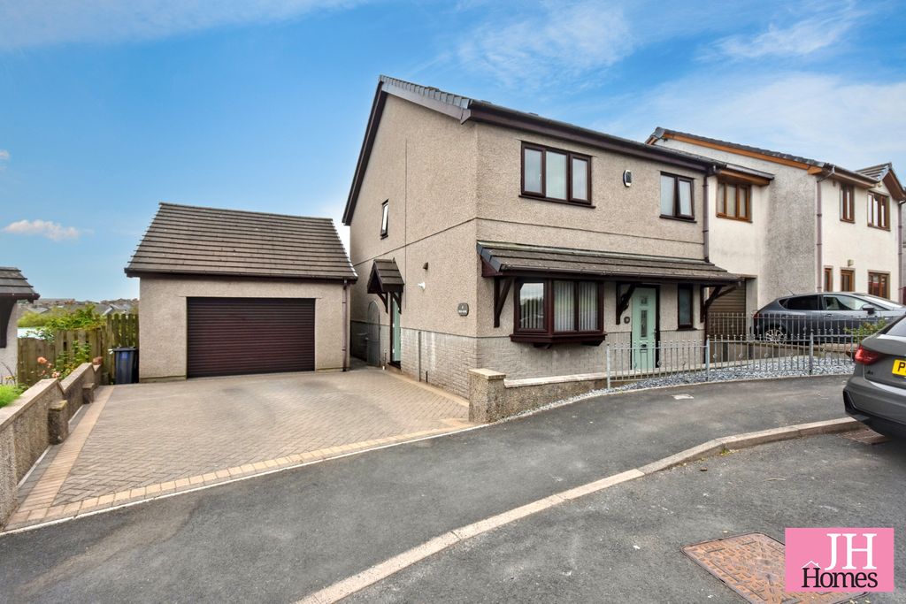 Property photo 1 of 24