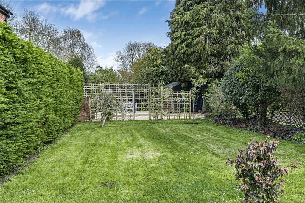 Property photo 2 of 19 Picture No. 17