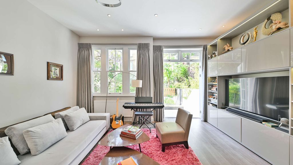 Property photo 2 of 10