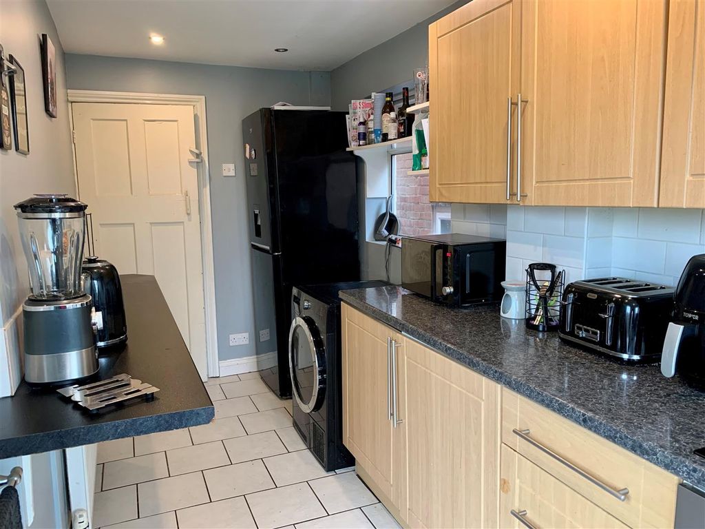 Property photo 2 of 17 8.Jpg