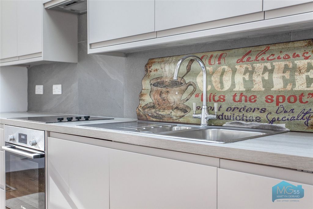 Property photo 3 of 13 Picture No. 31