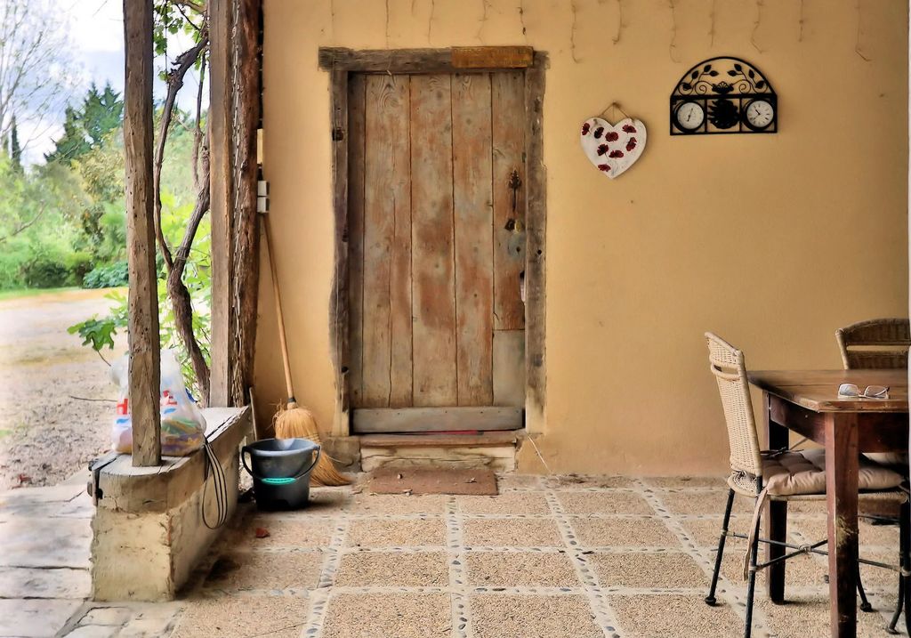 Property photo 3 of 49