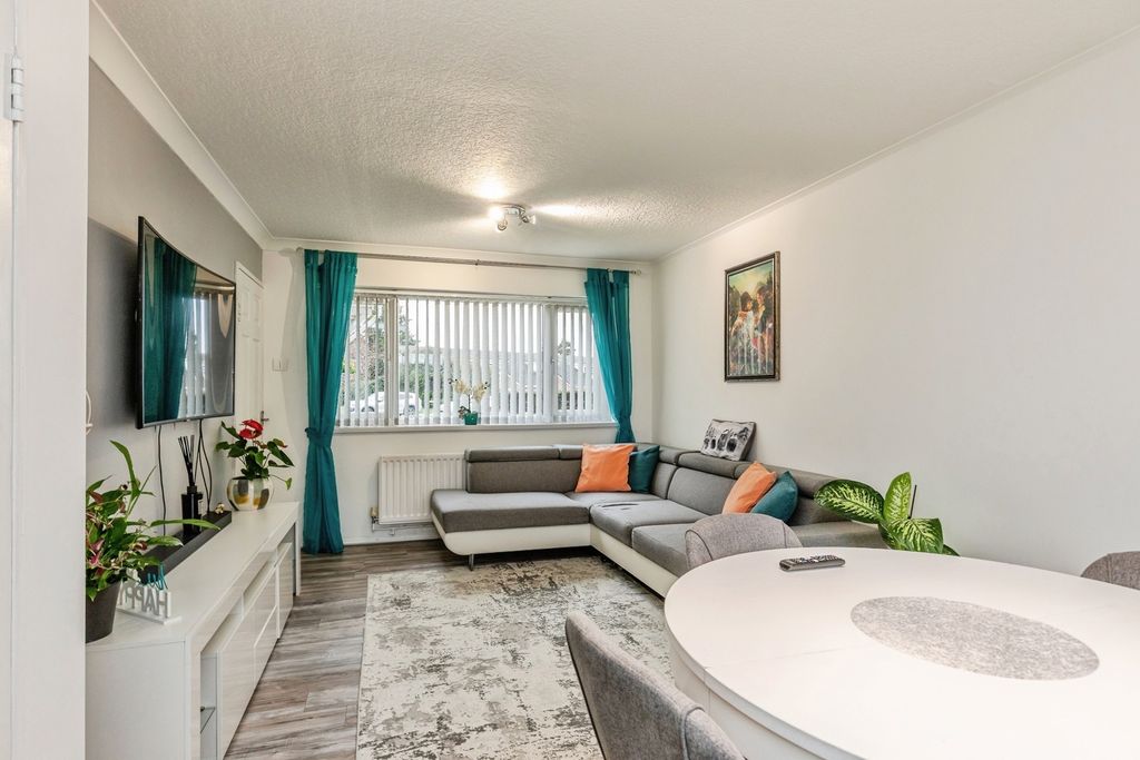 Property photo 2 of 17 Pbox-Img.Jpg