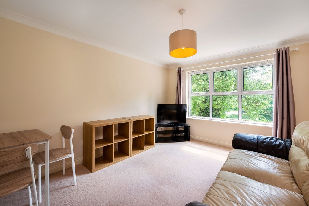 Property photo 2 of 8 Picture 2