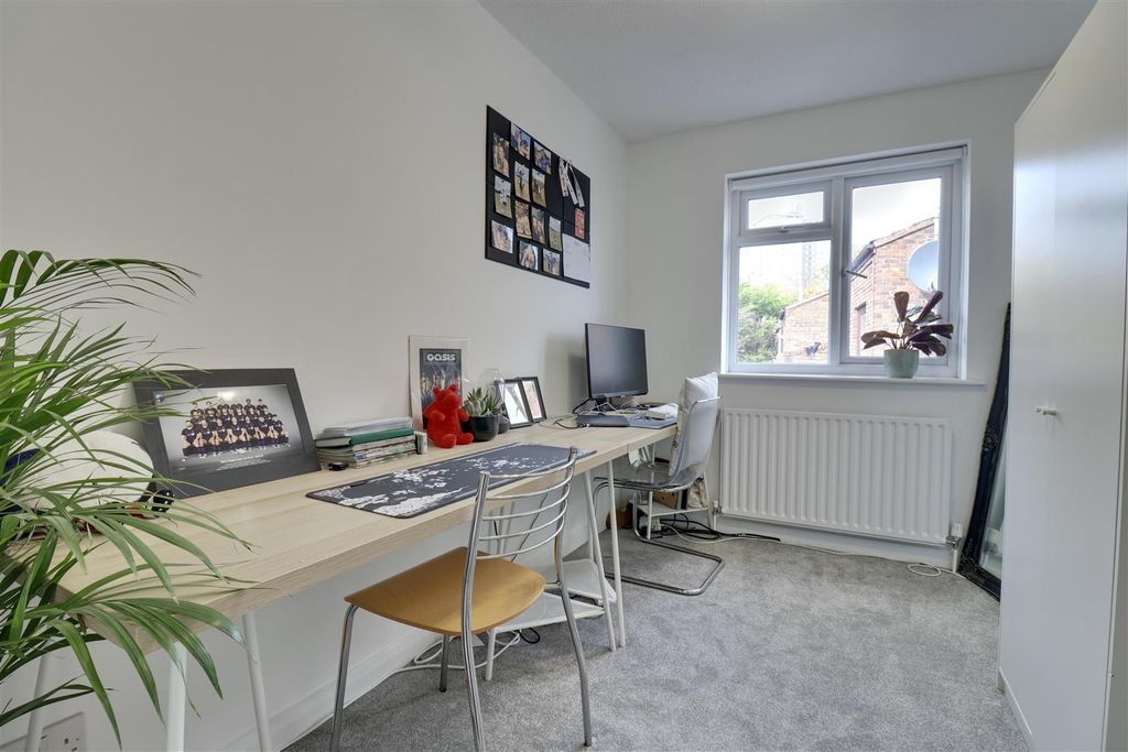 Property photo 2 of 15 5D9E28Ec-323C-40Ea-85F1-0F9F66E6Ab65_1_201_A.Jpeg