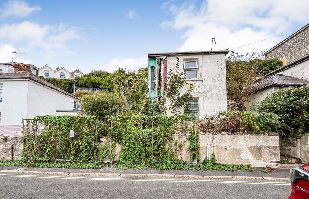 Property photo 2 of 4