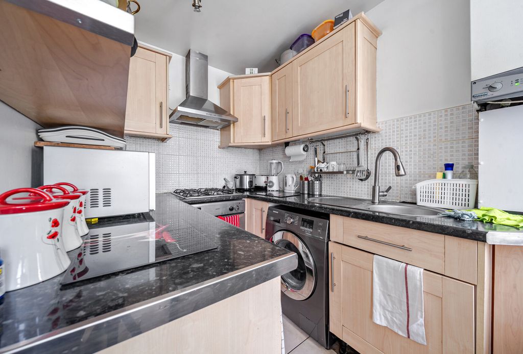 Property photo 2 of 13 1330068-7-6880A8B...