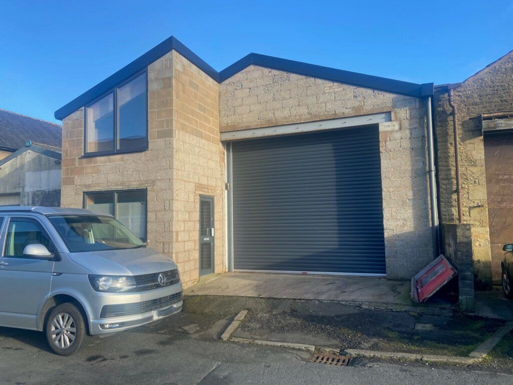 Property photo 1 of 3