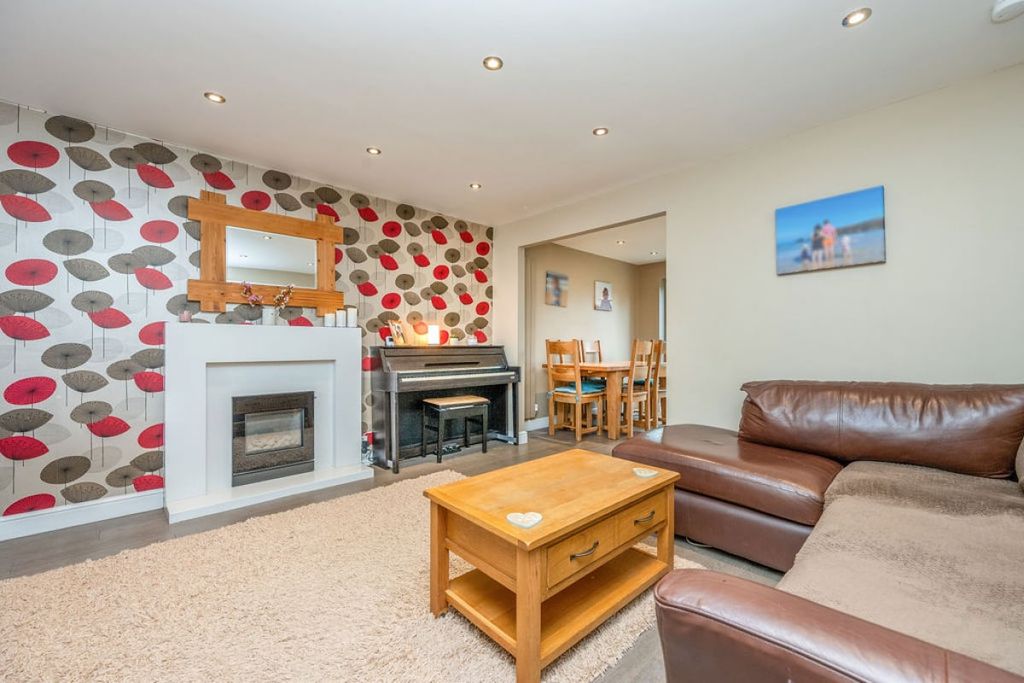 Property photo 2 of 35