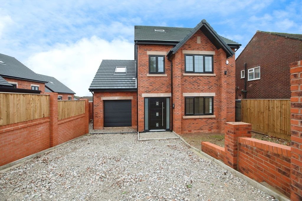 Property photo 1 of 16