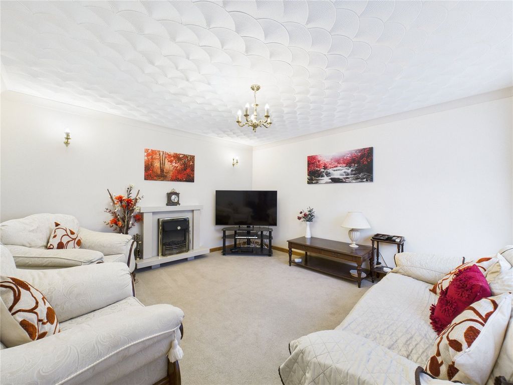 Property photo 2 of 25 Picture No. 14