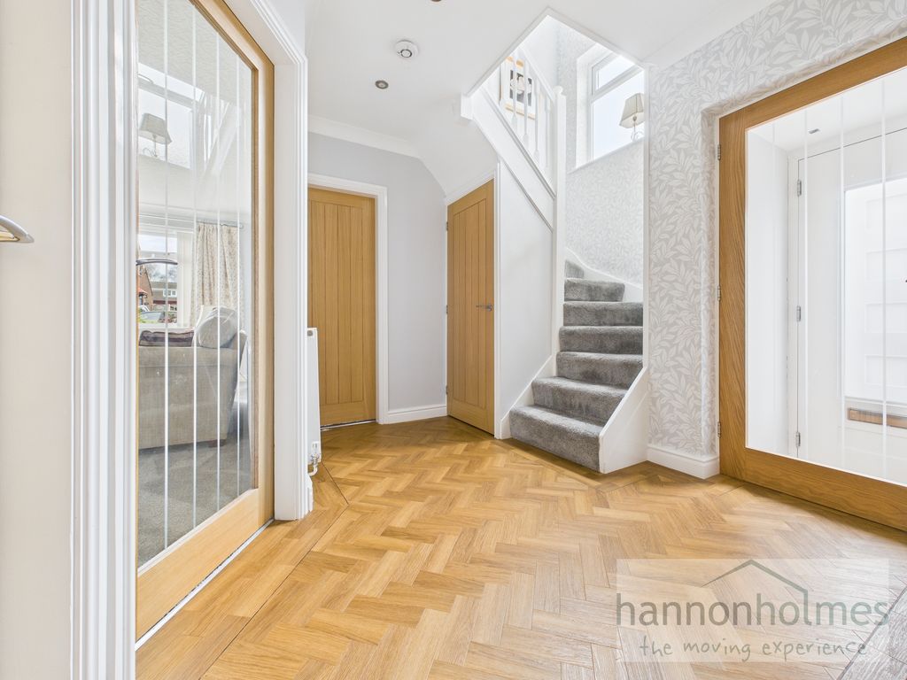 Property photo 2 of 45 Cam05283G0-Pr0137-Still007