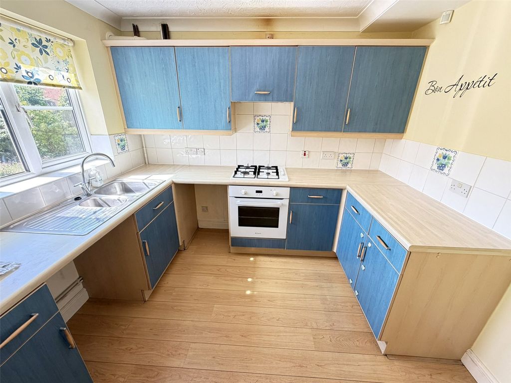 Property photo 2 of 16 Picture No. 13