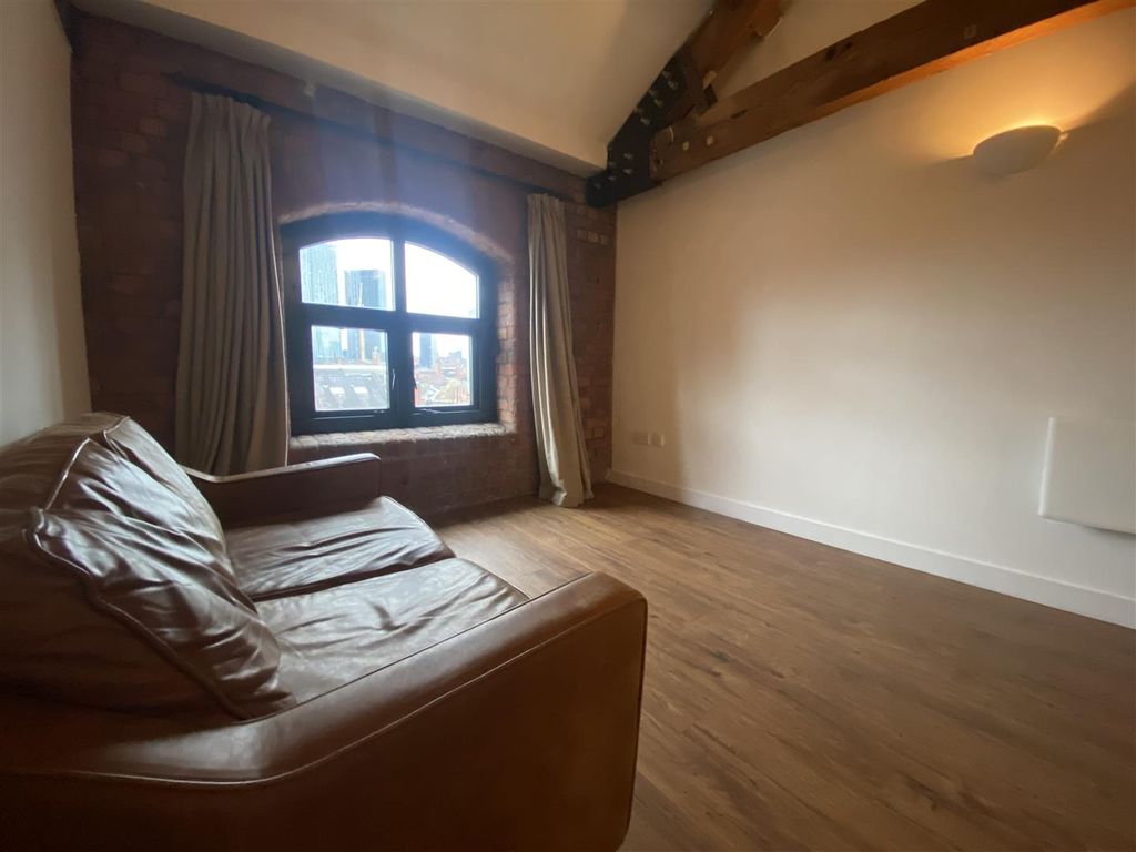 Property photo 3 of 15 Livingroom (3).Jpeg