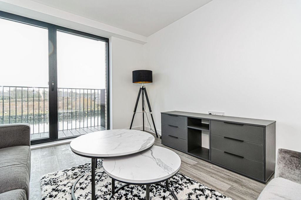 Property photo 3 of 14 Living Area