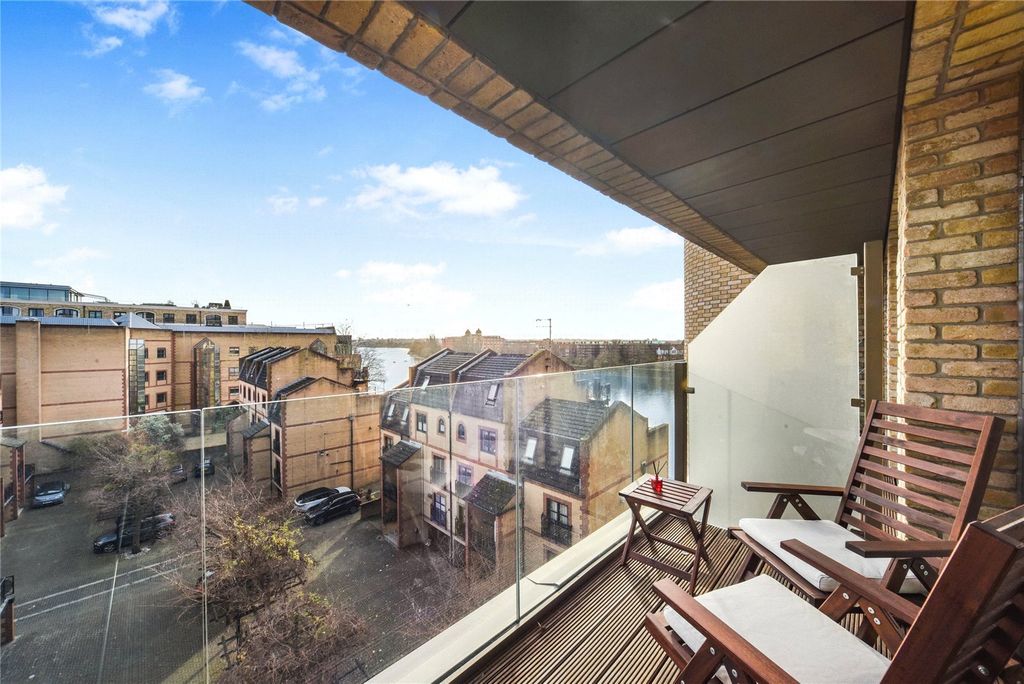 Property photo 2 of 20 Picture No. 12