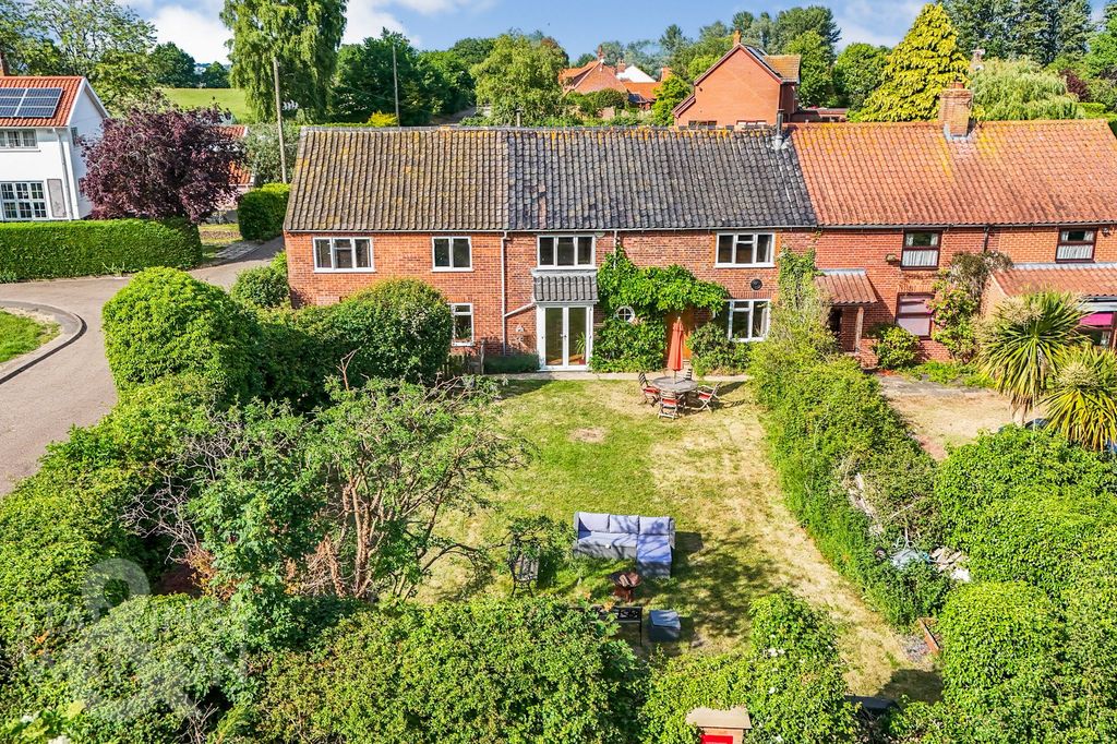 Property photo 1 of 33