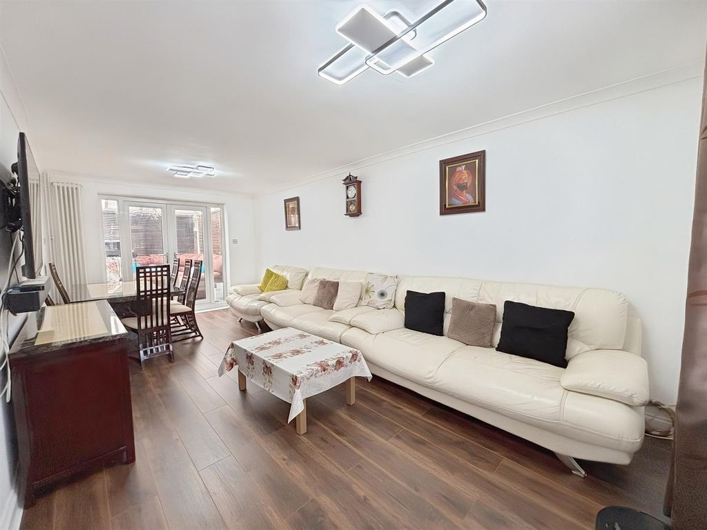 Property photo 2 of 24