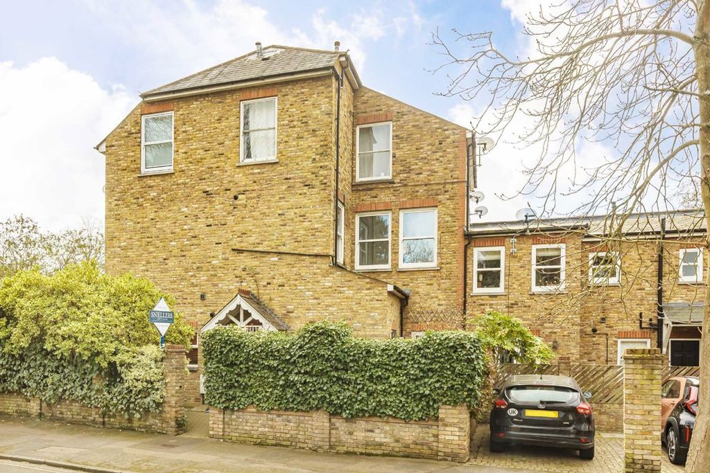 Property photo 1 of 5