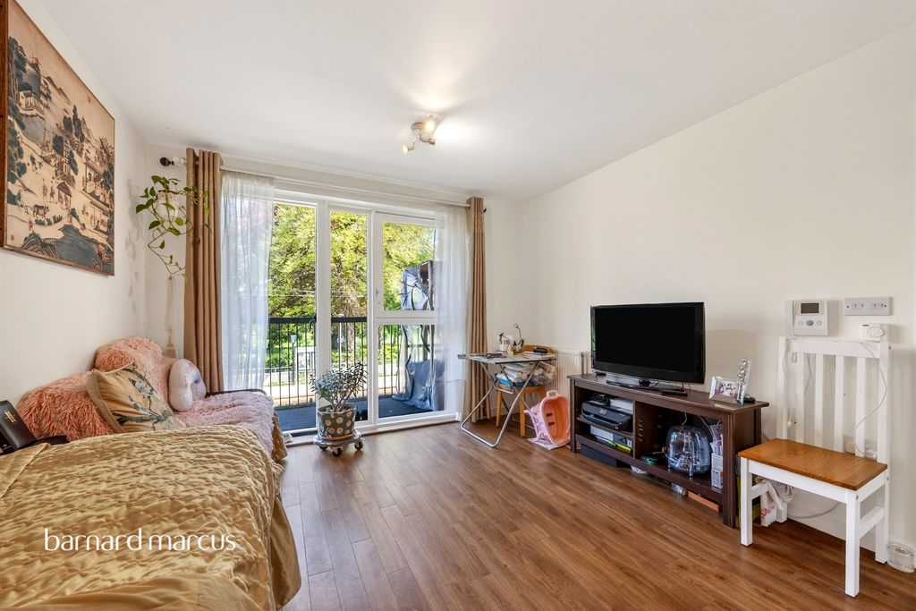 Property photo 1 of 20