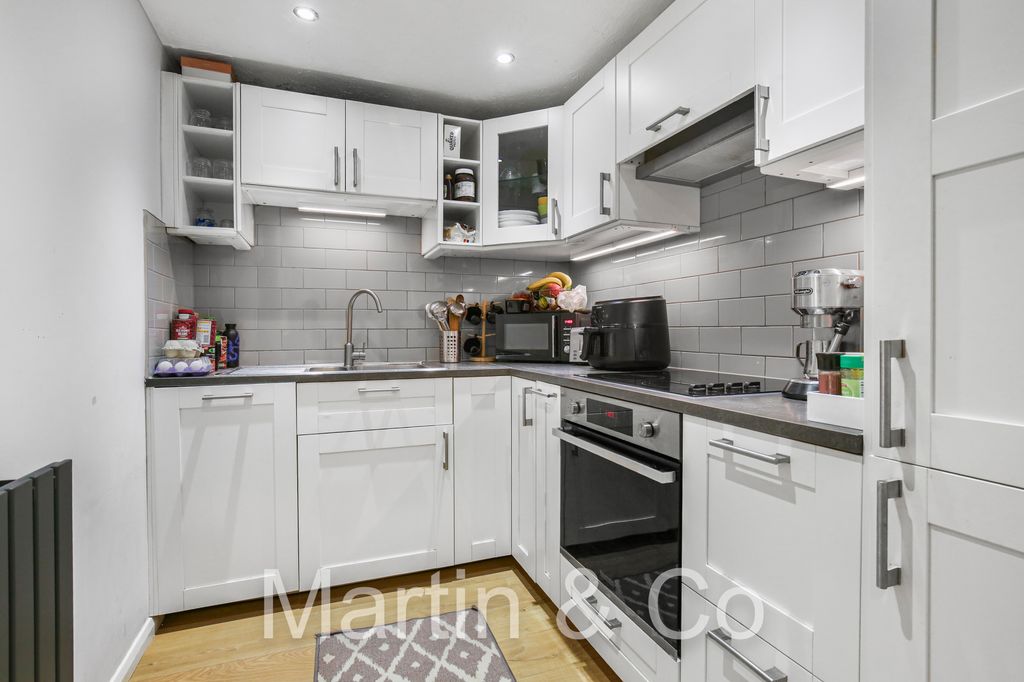 Property photo 2 of 12 12