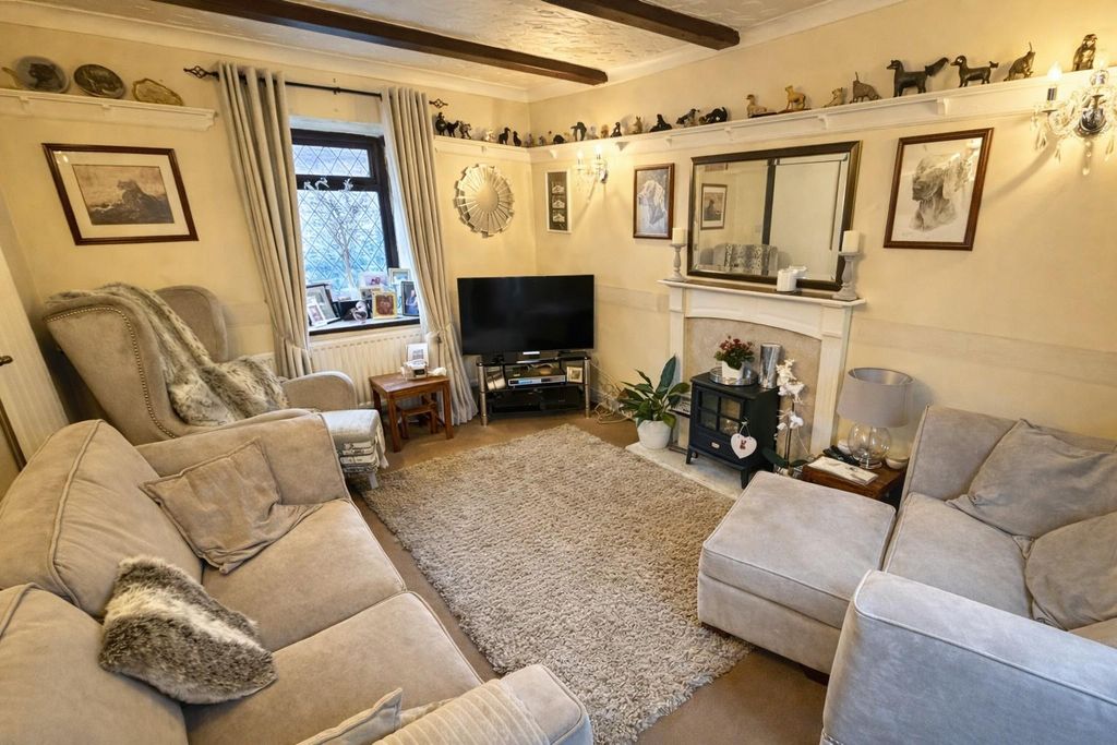 Property photo 2 of 9 Living Room.Jpg