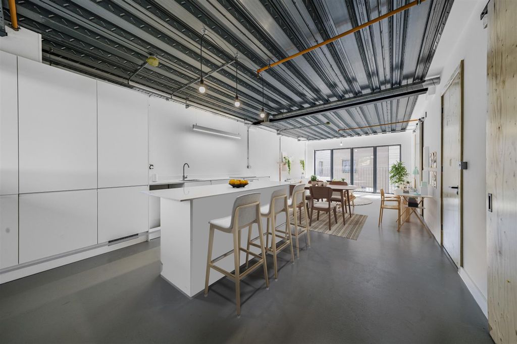 Property photo 3 of 11 994152 (3).Jpg