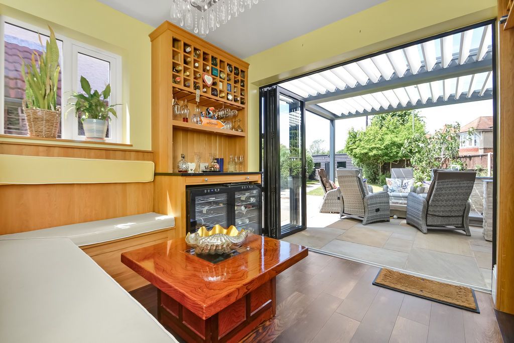 Property photo 3 of 22 Breakfast Area