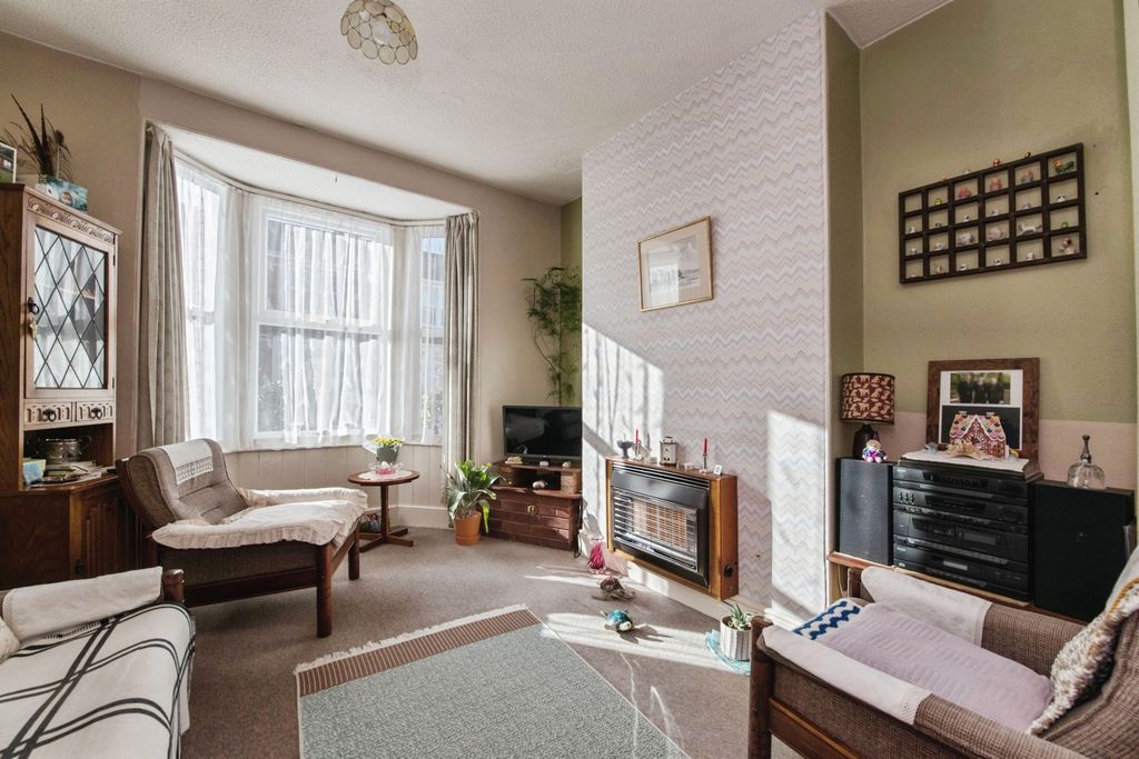 Property photo 2 of 15