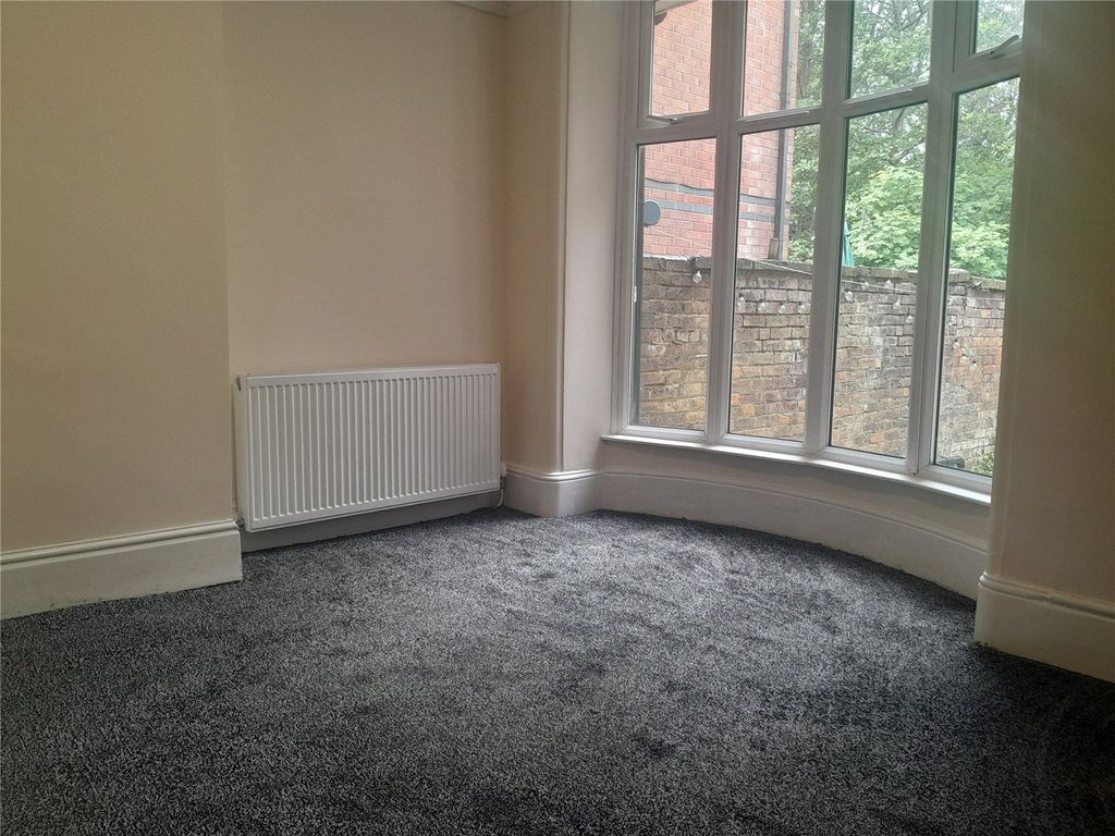 Property photo 3 of 10 Bedroom