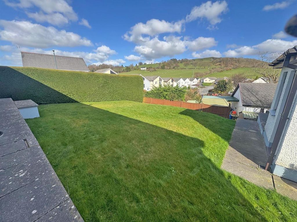 Property photo 3 of 12 Gilfachwen - Garden.Jpg