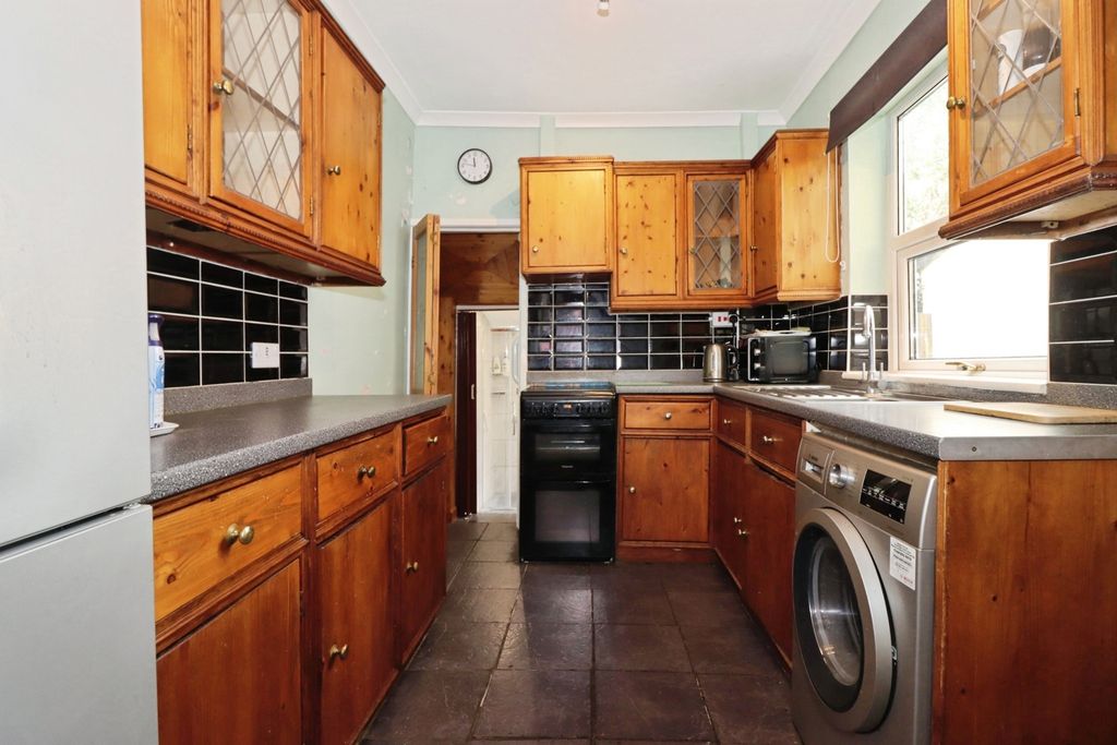 Property photo 2 of 20 Pbox-Img.Jpg