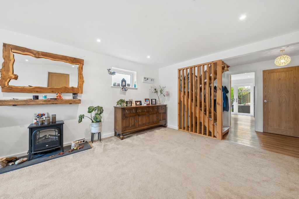 Property photo 3 of 25 Living Room