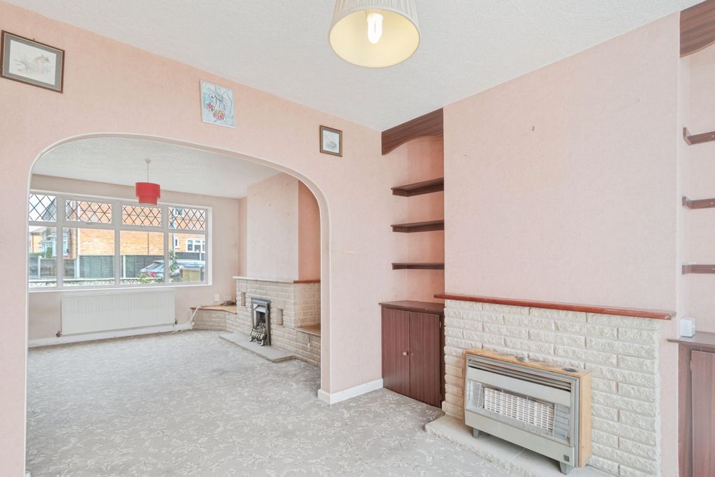 Property photo 3 of 15