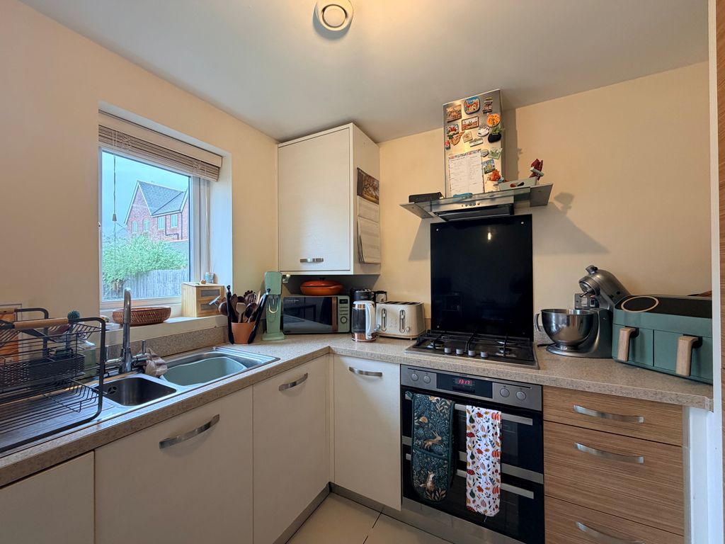 Property photo 2 of 11
