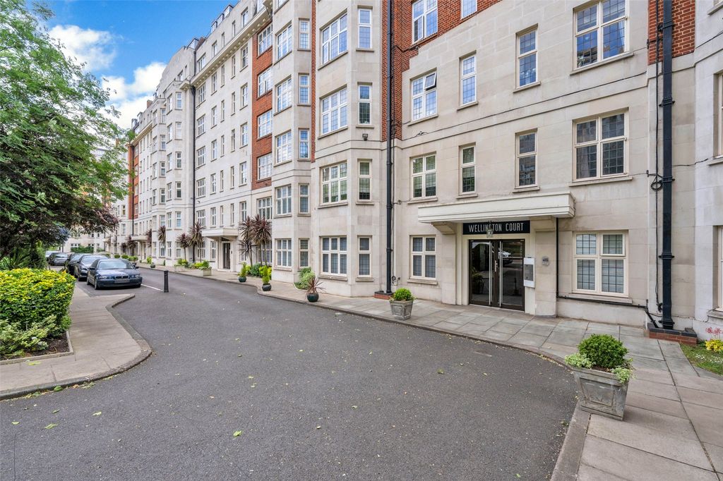 Property photo 2 of 19 Exterior