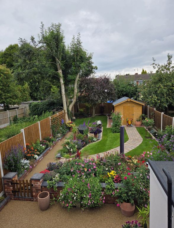 Property photo 3 of 27