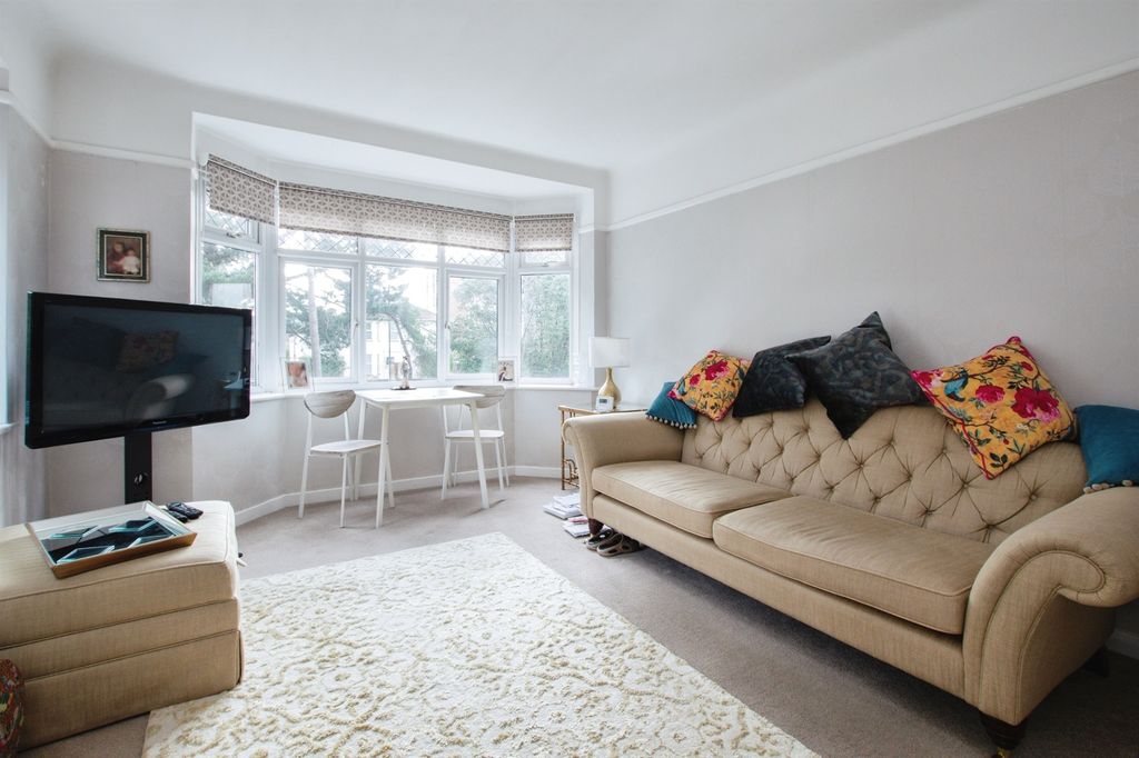 Property photo 3 of 15