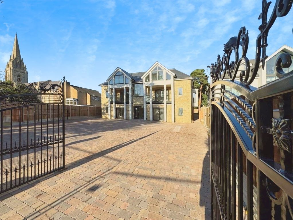 Property photo 1 of 11 Pbox-Img.Jpg