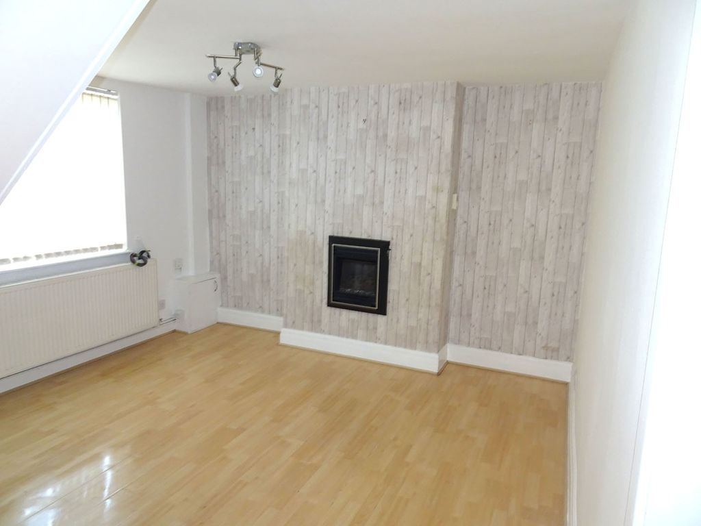 Property photo 2 of 16 Lounge 1