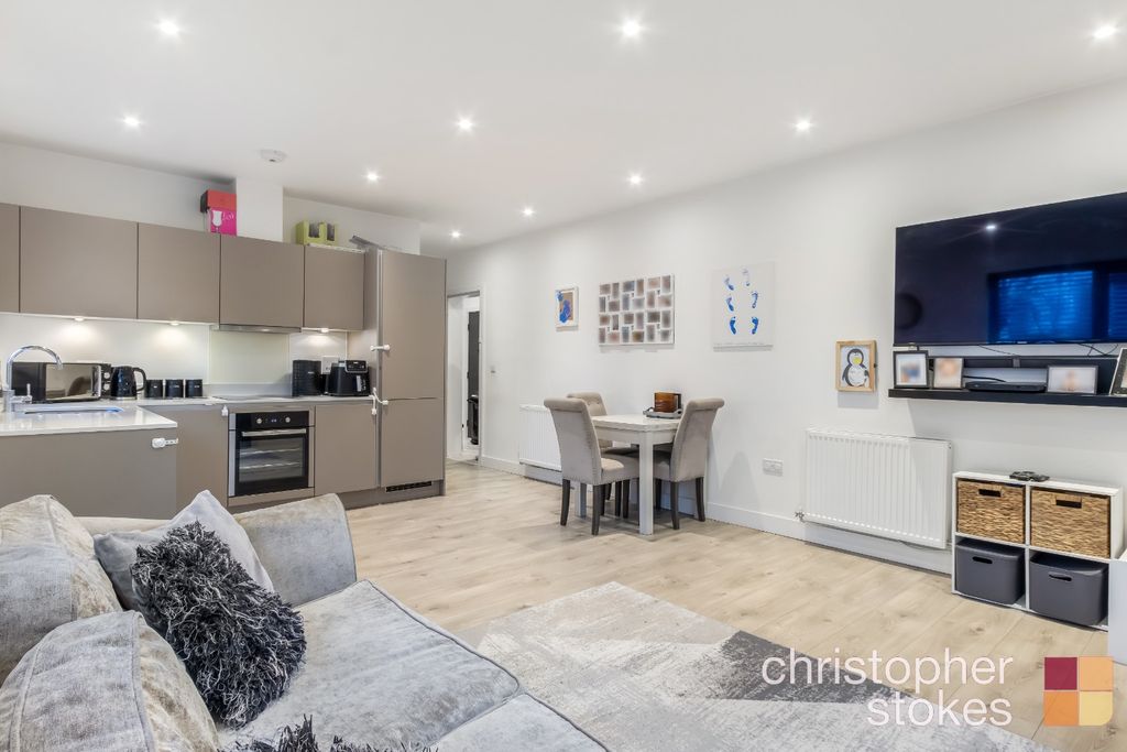 Property photo 2 of 18 4825393