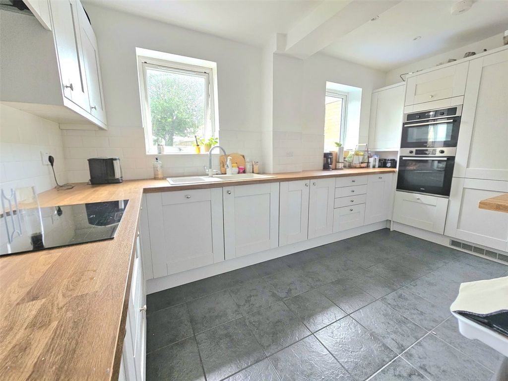 Property photo 2 of 13 Picture No. 05